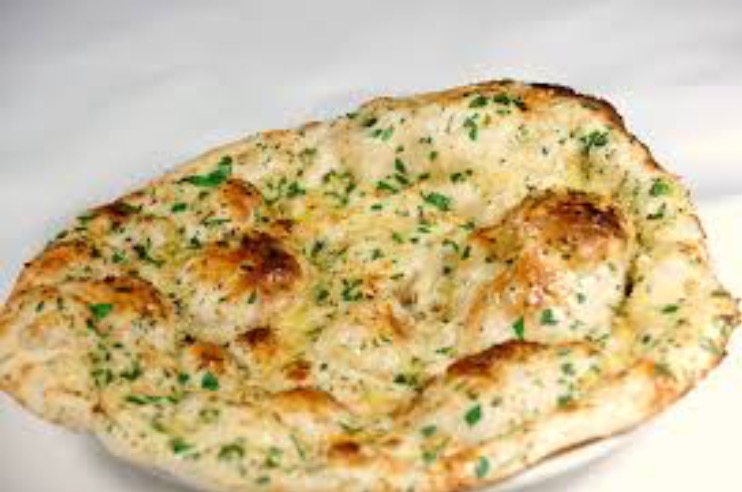 NAAN WITH GARLIC